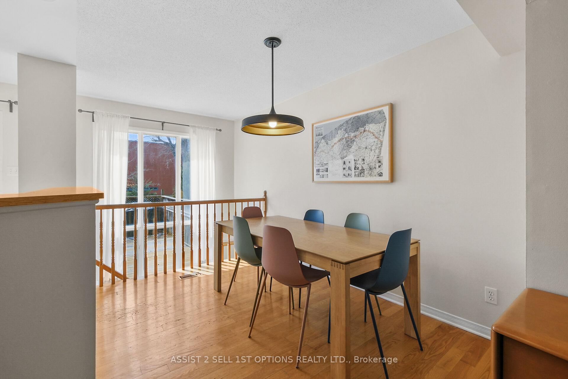 Photo 9 of 48 College Circle, Ottawa, Castle Heights/Rideau High — HOMEH
