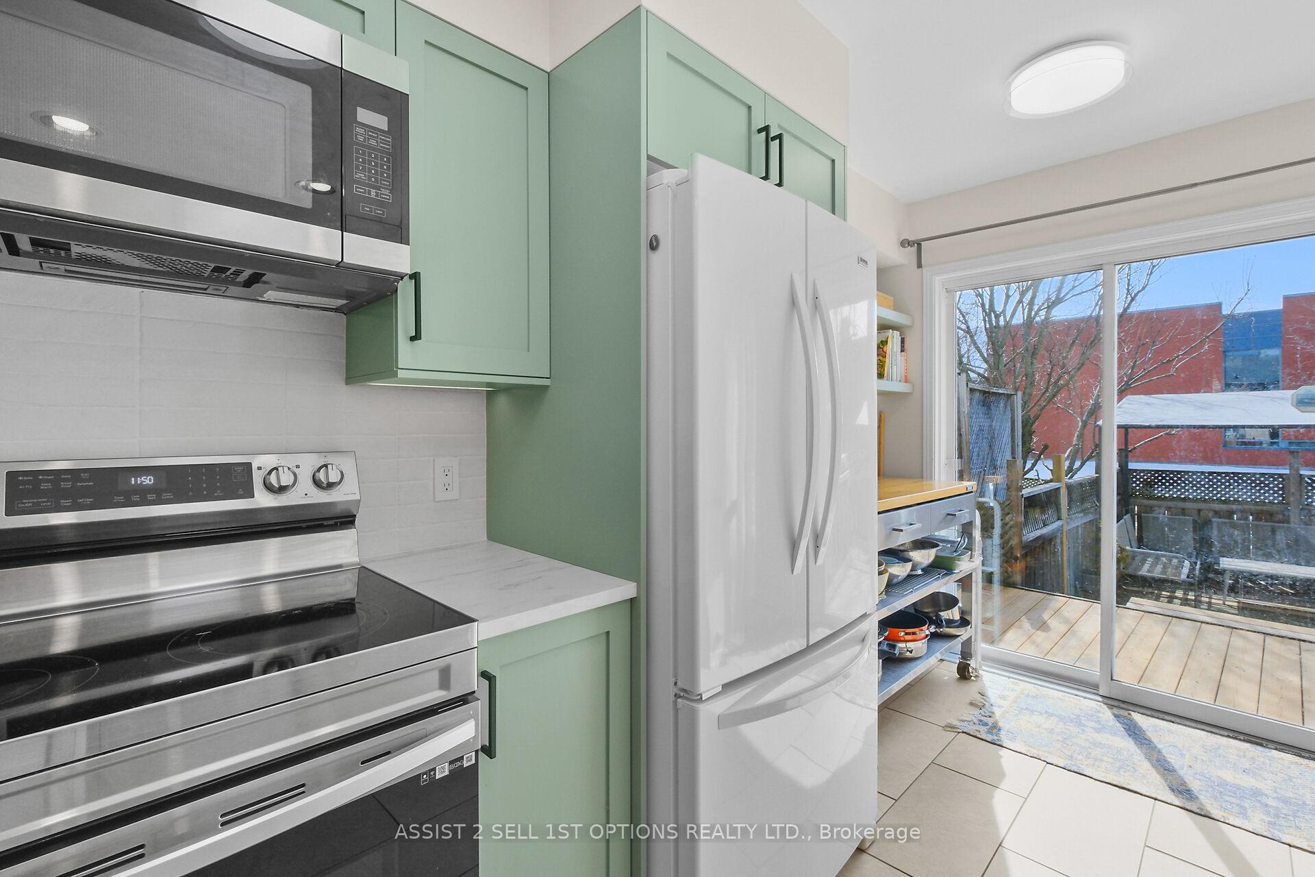 Photo 18 of 48 College Circle, Ottawa, Castle Heights/Rideau High — HOMEH