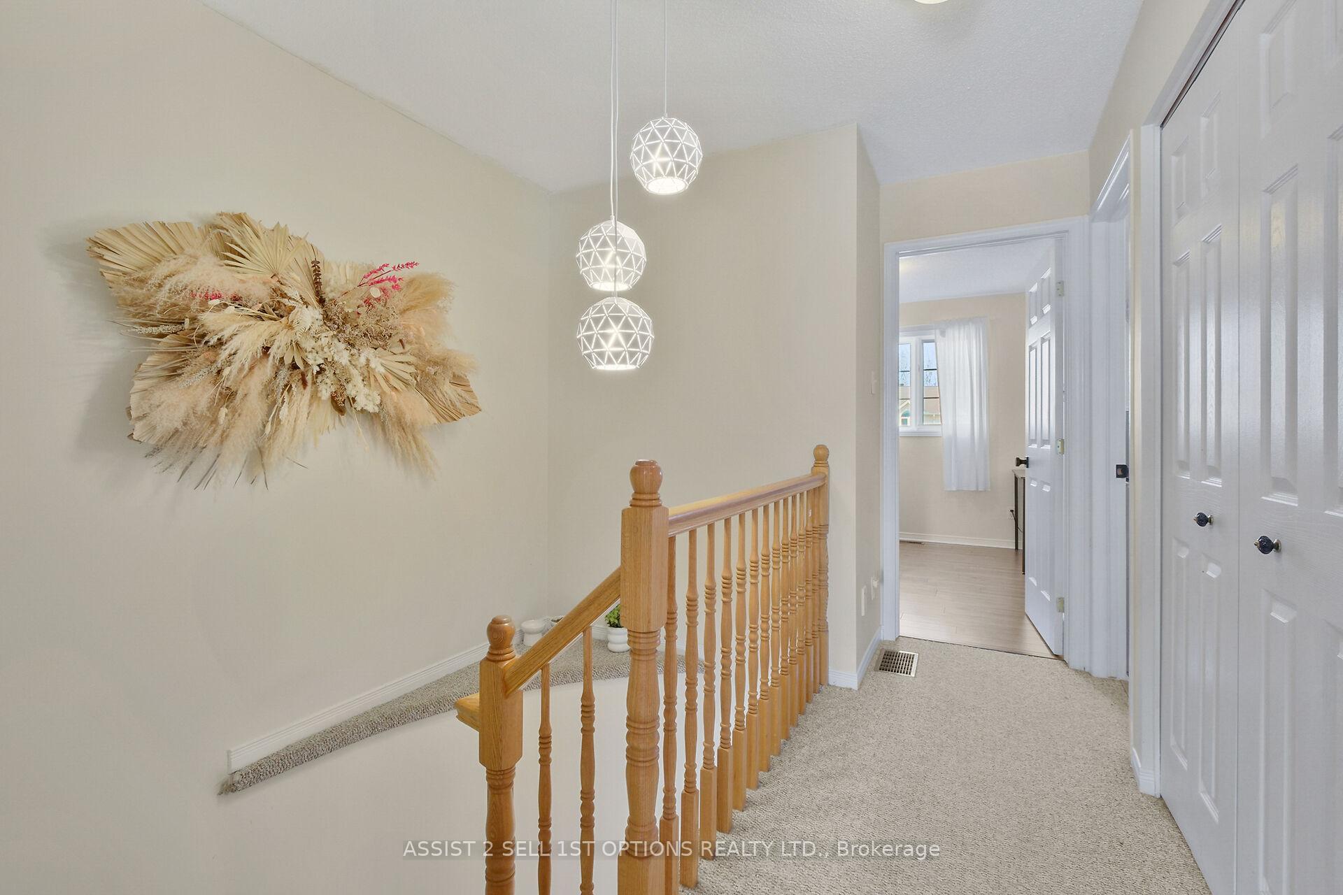 Photo 21 of 48 College Circle, Ottawa, Castle Heights/Rideau High — HOMEH
