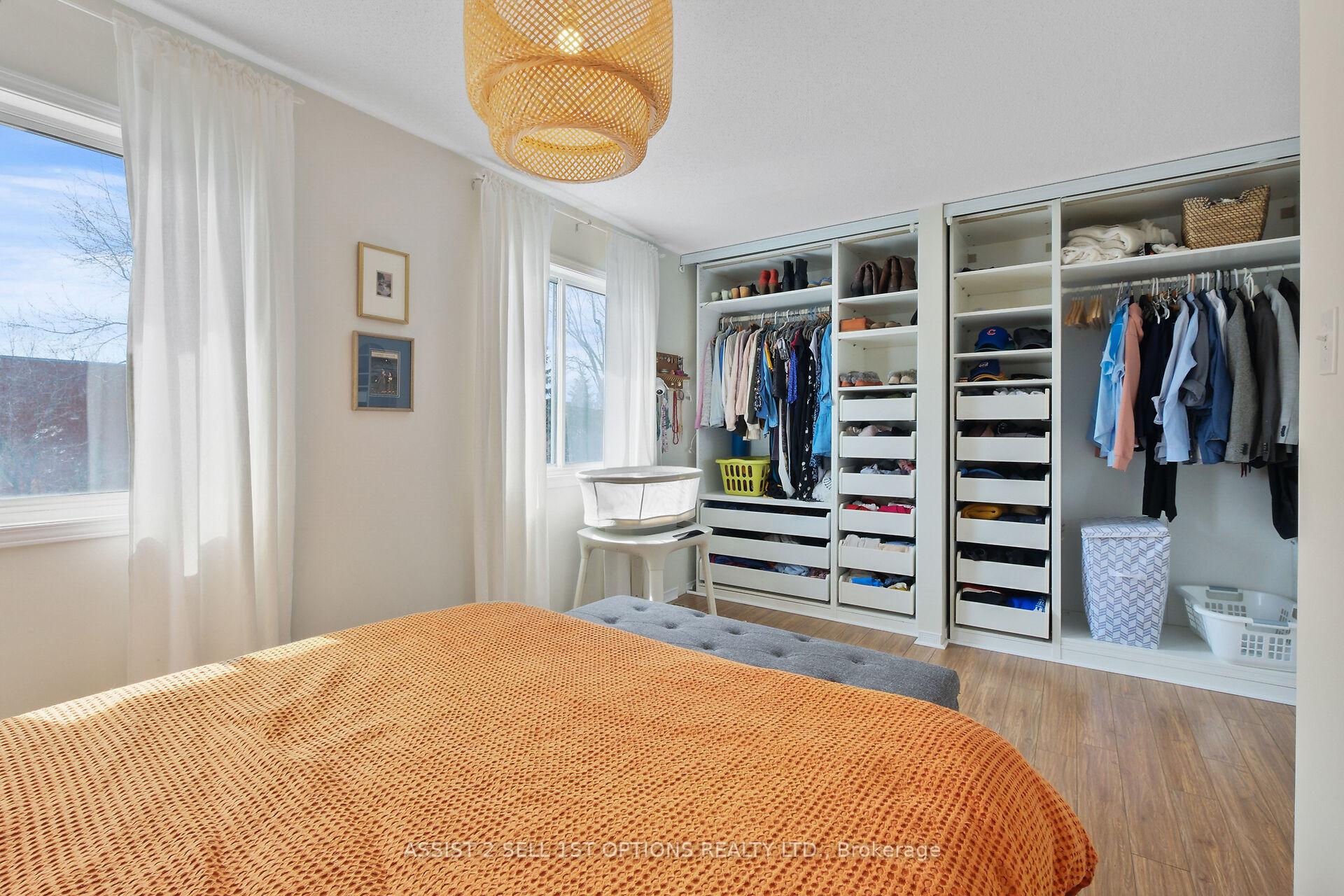 Photo 22 of 48 College Circle, Ottawa, Castle Heights/Rideau High — HOMEH