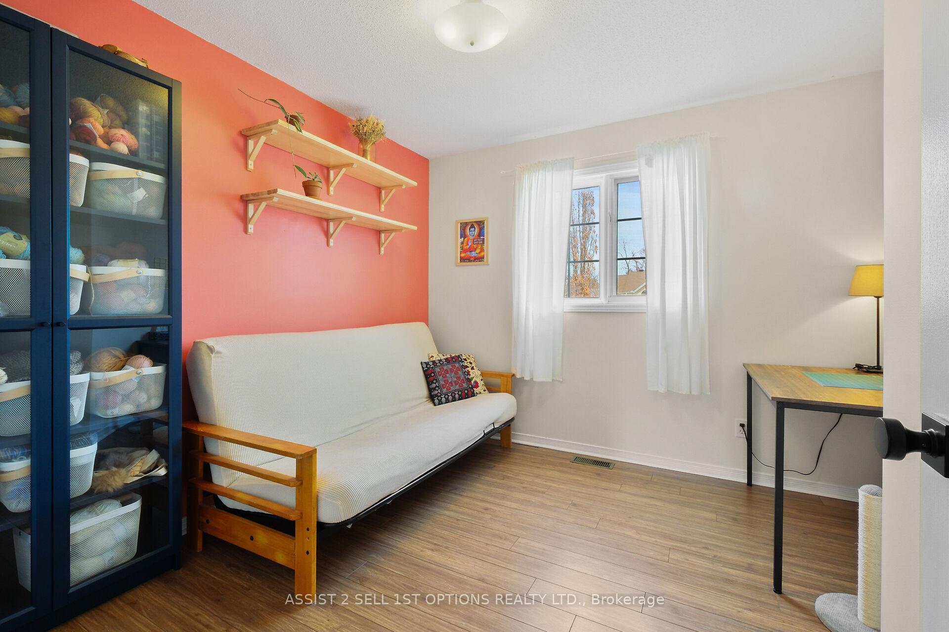Photo 28 of 48 College Circle, Ottawa, Castle Heights/Rideau High — HOMEH