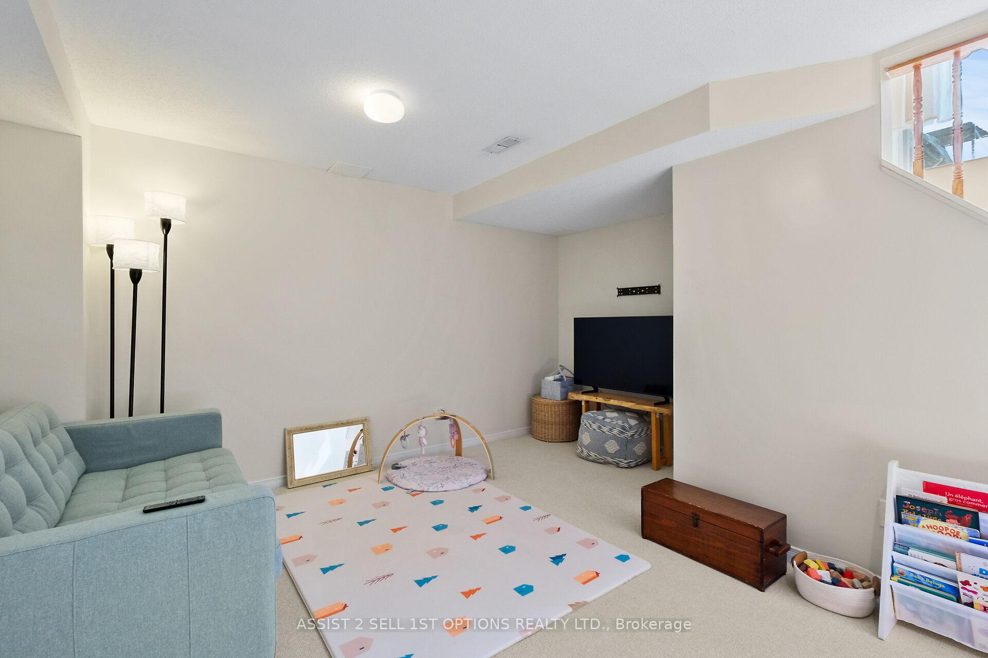Photo 30 of 48 College Circle, Ottawa, Castle Heights/Rideau High — HOMEH