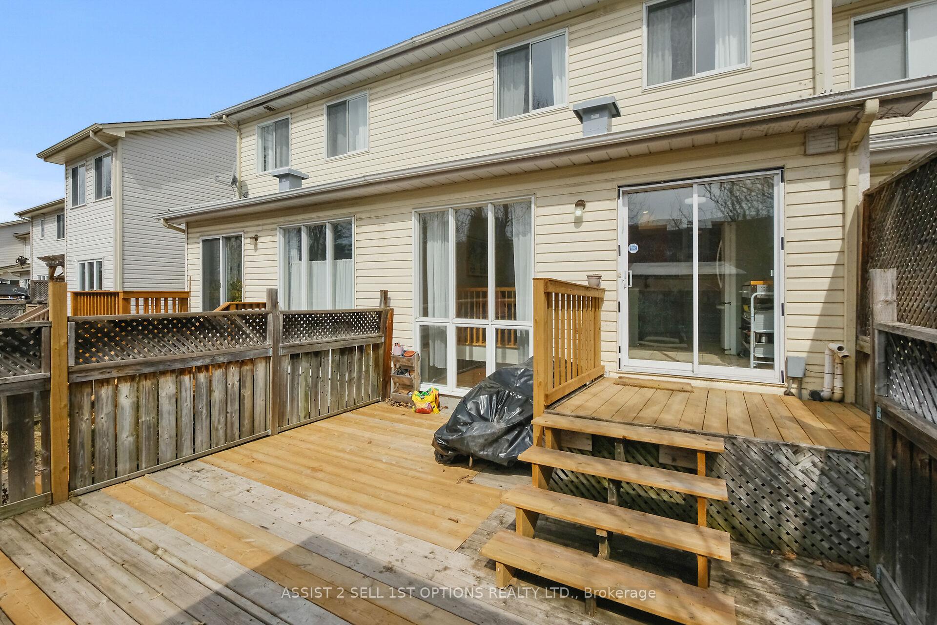 Photo 32 of 48 College Circle, Ottawa, Castle Heights/Rideau High — HOMEH