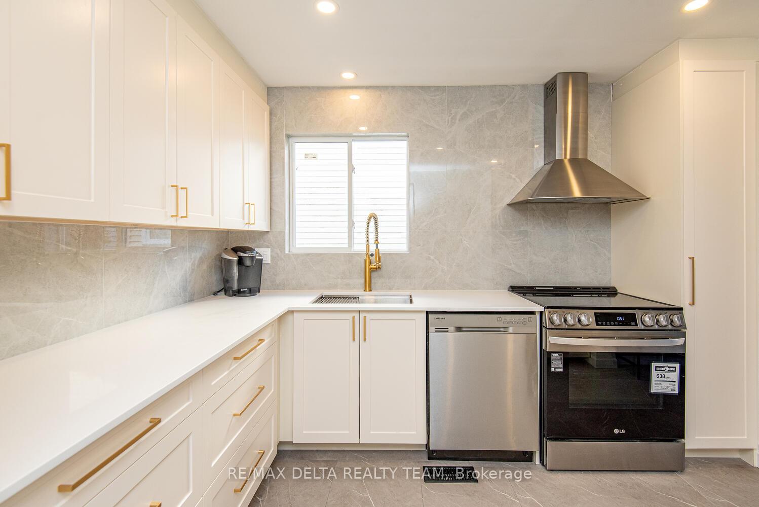 Photo 4 of 276 Turnstone Court, Ottawa, Chatelaine Village — HOMEH