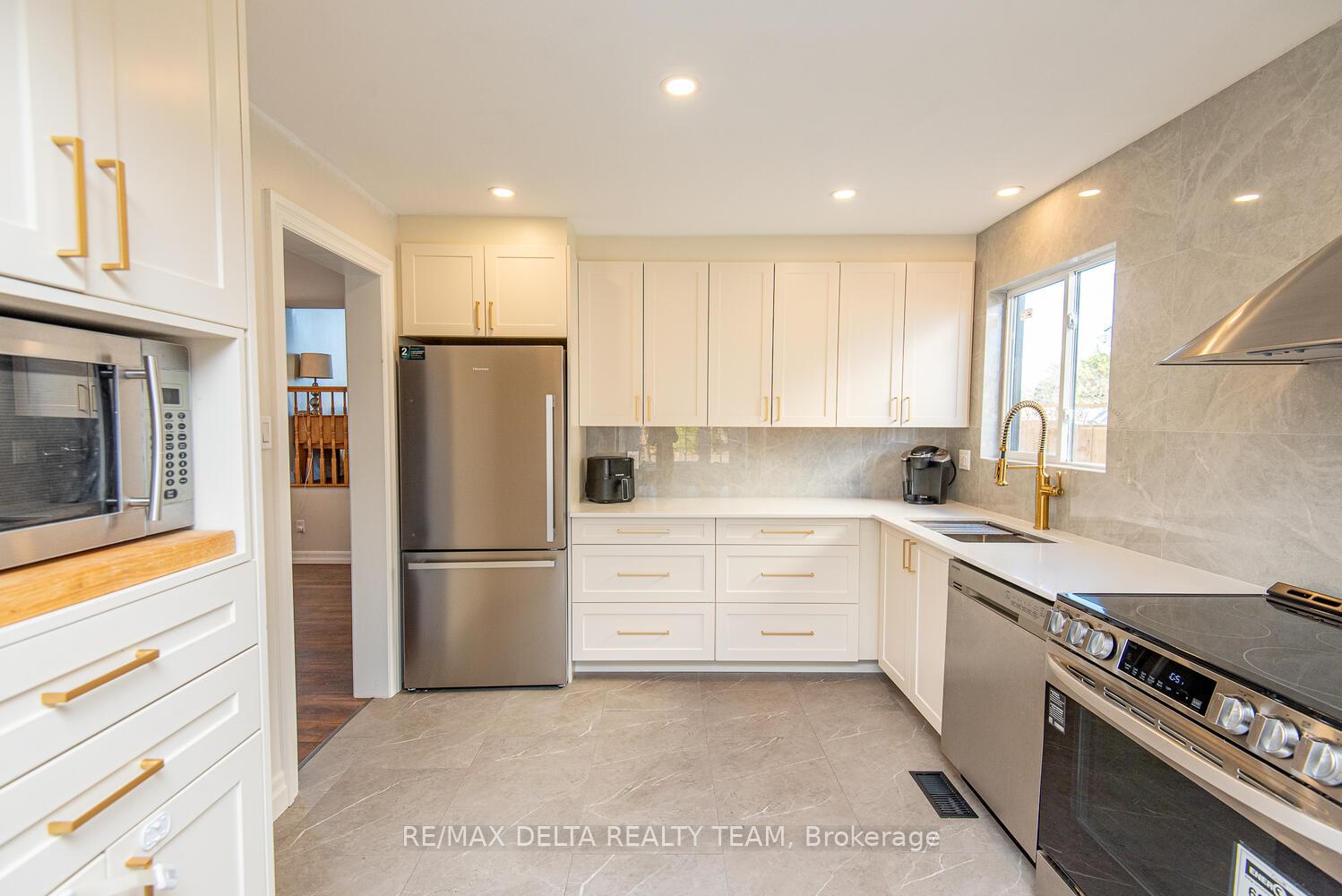Photo 6 of 276 Turnstone Court, Ottawa, Chatelaine Village — HOMEH