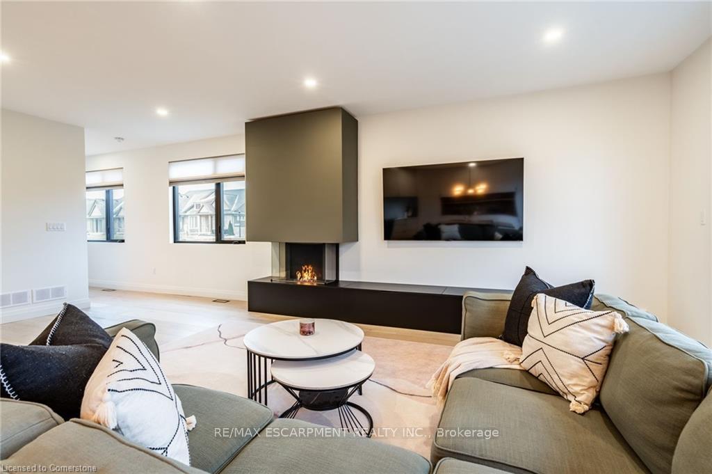 Photo 13 of 98 Lametti Drive, Pelham, Fonthill — HOMEH