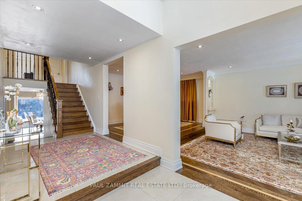 Photo 2 of 6 Cedar Forest Court, Markham, Royal Orchard — HOMEH