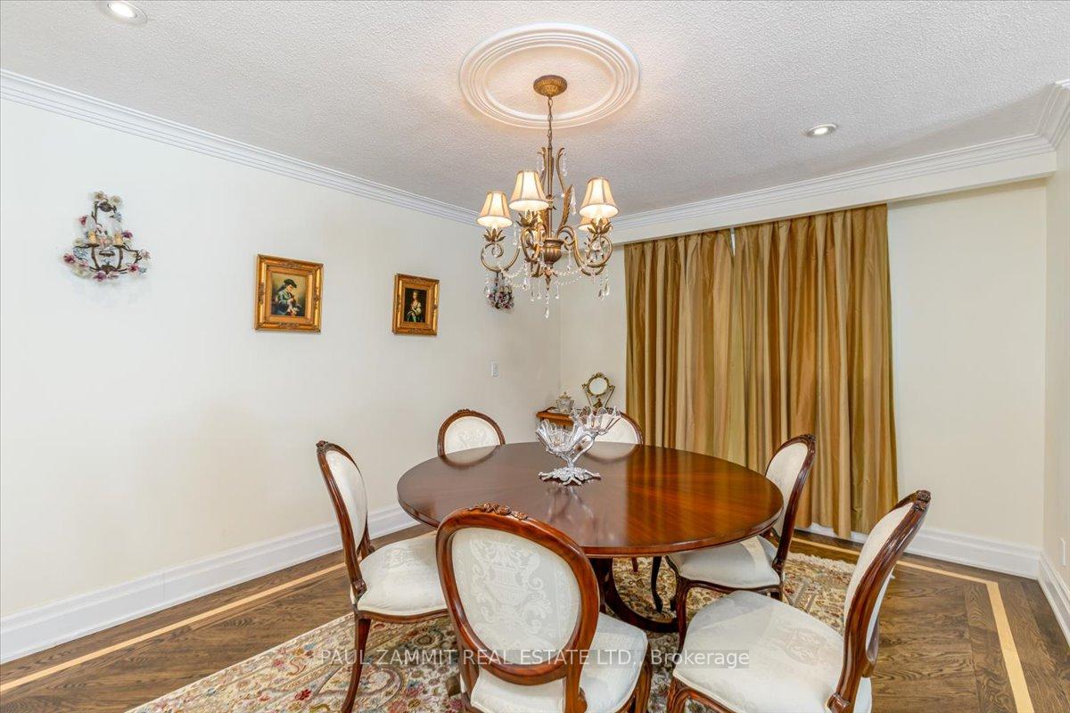 Photo 8 of 6 Cedar Forest Court, Markham, Royal Orchard — HOMEH