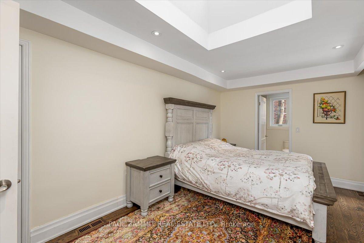 Photo 9 of 6 Cedar Forest Court, Markham, Royal Orchard — HOMEH
