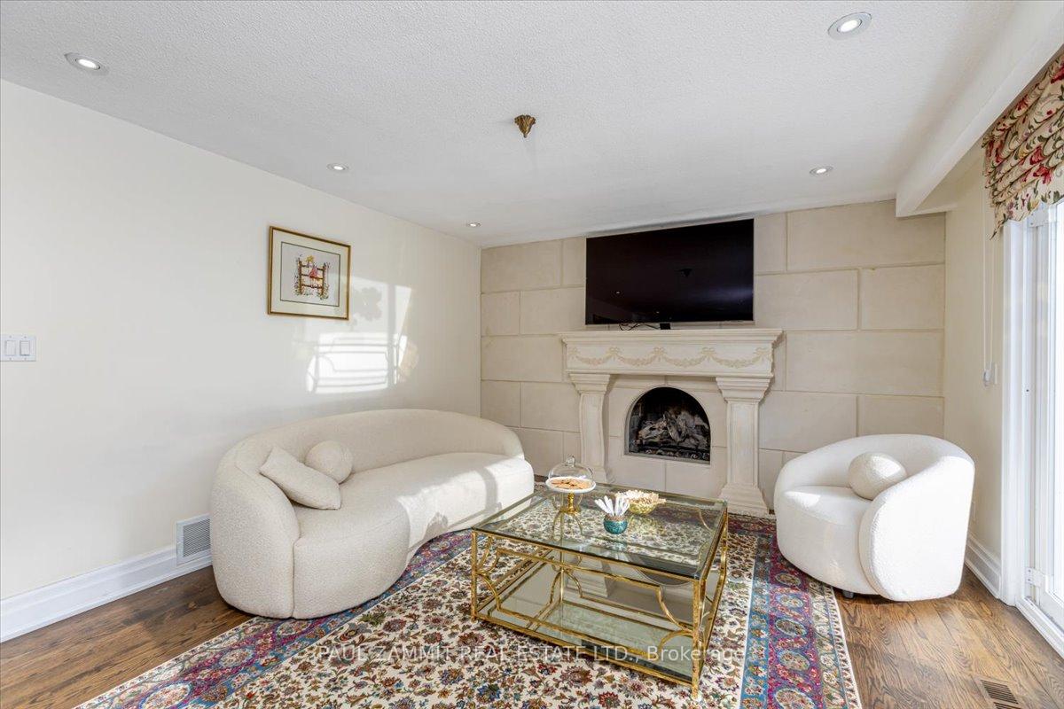 Photo 17 of 6 Cedar Forest Court, Markham, Royal Orchard — HOMEH
