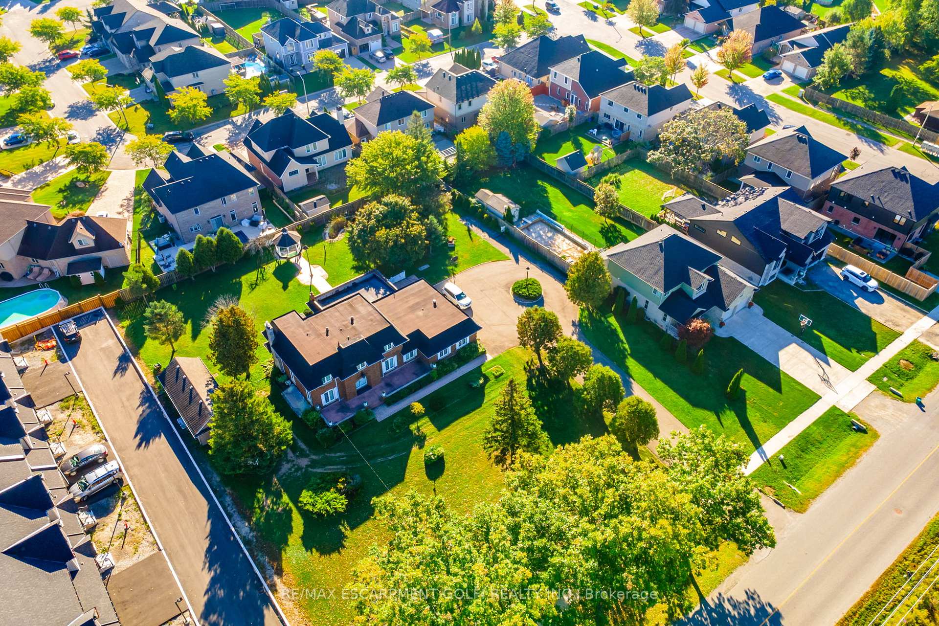 Photo 1 of 6916 Garner Road, Niagara Falls, Forestview — HOMEH