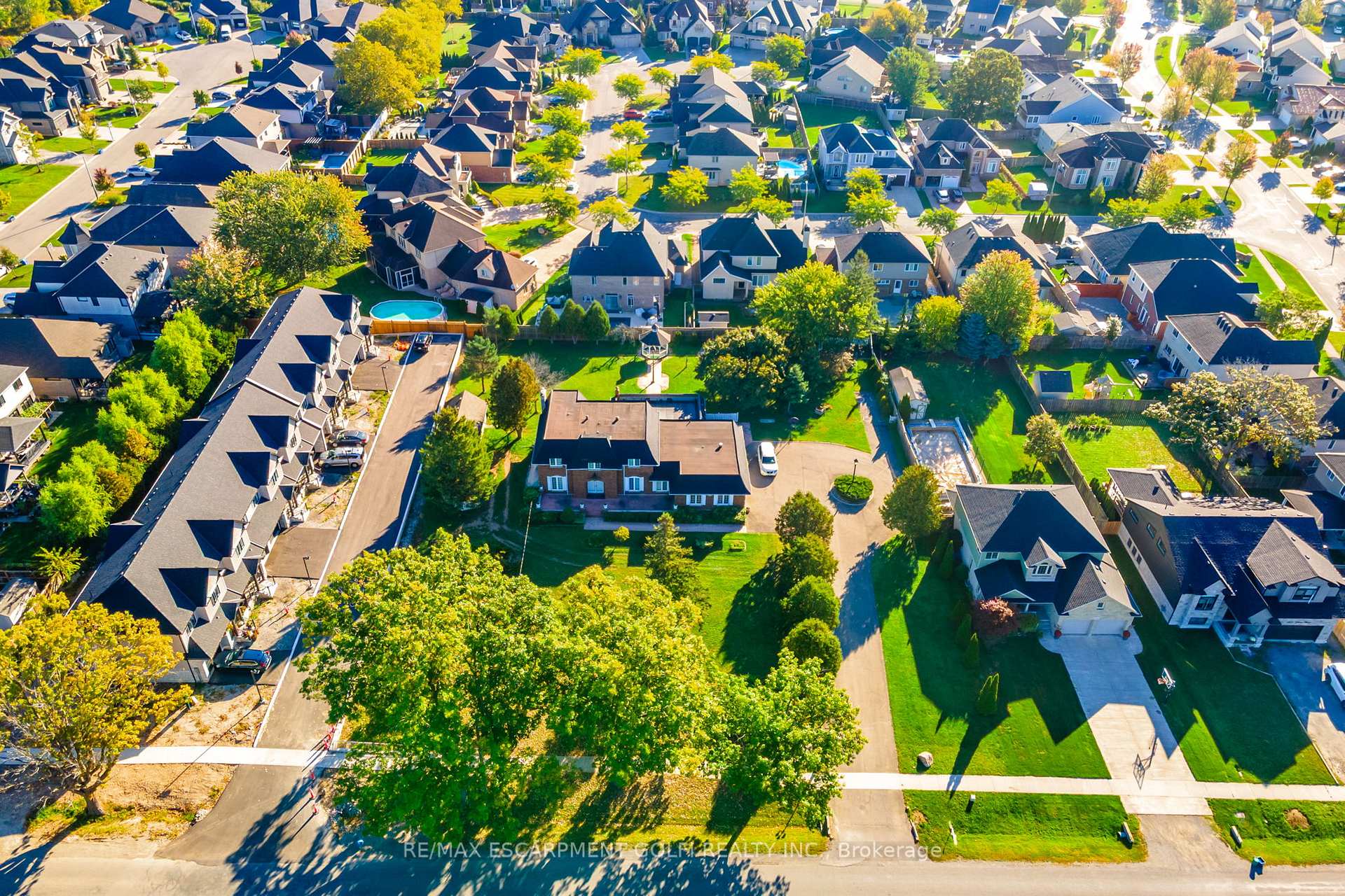 Photo 9 of 6916 Garner Road, Niagara Falls, Forestview — HOMEH