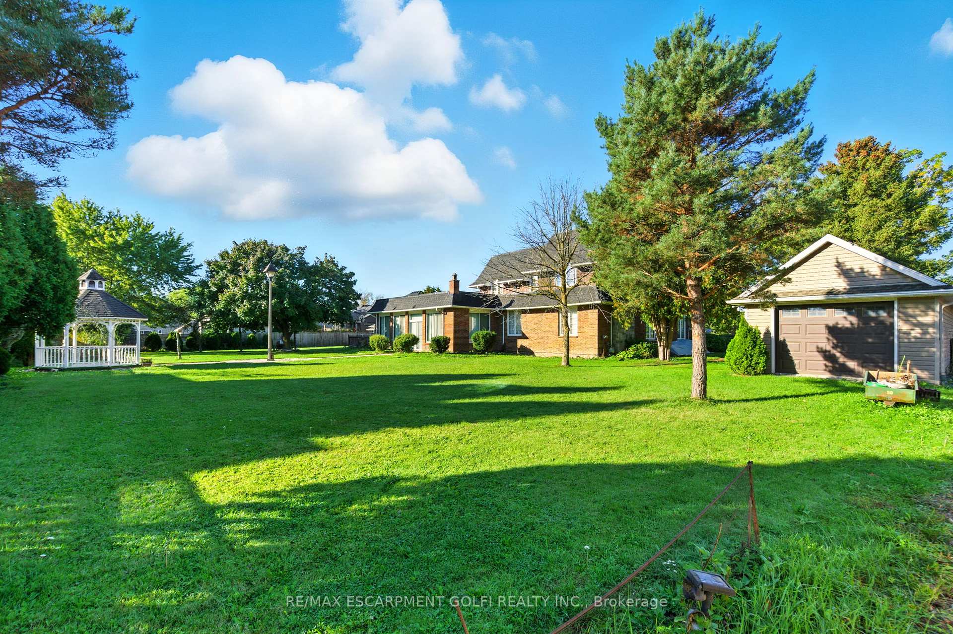 Photo 12 of 6916 Garner Road, Niagara Falls, Forestview — HOMEH