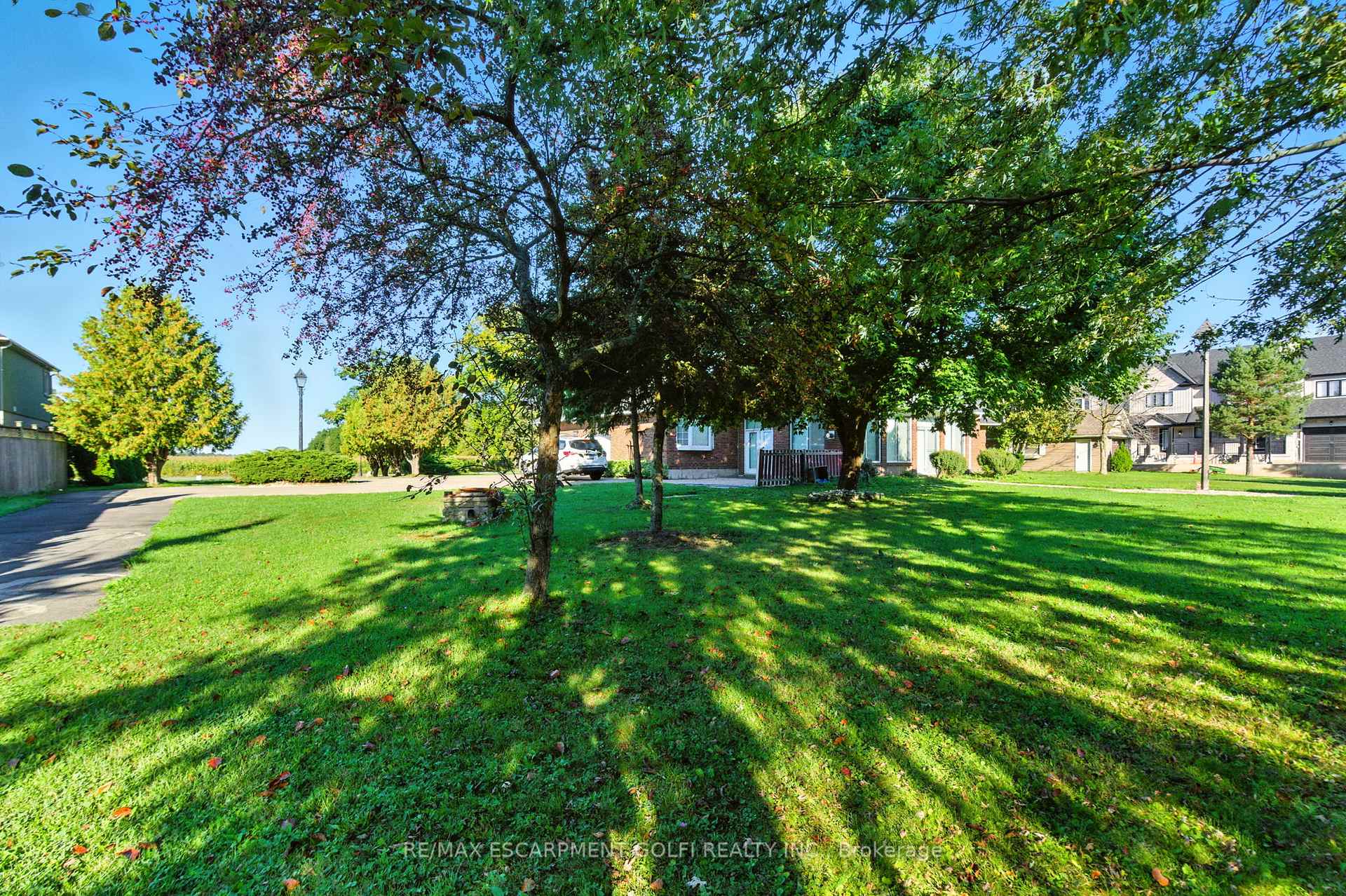 Photo 14 of 6916 Garner Road, Niagara Falls, Forestview — HOMEH
