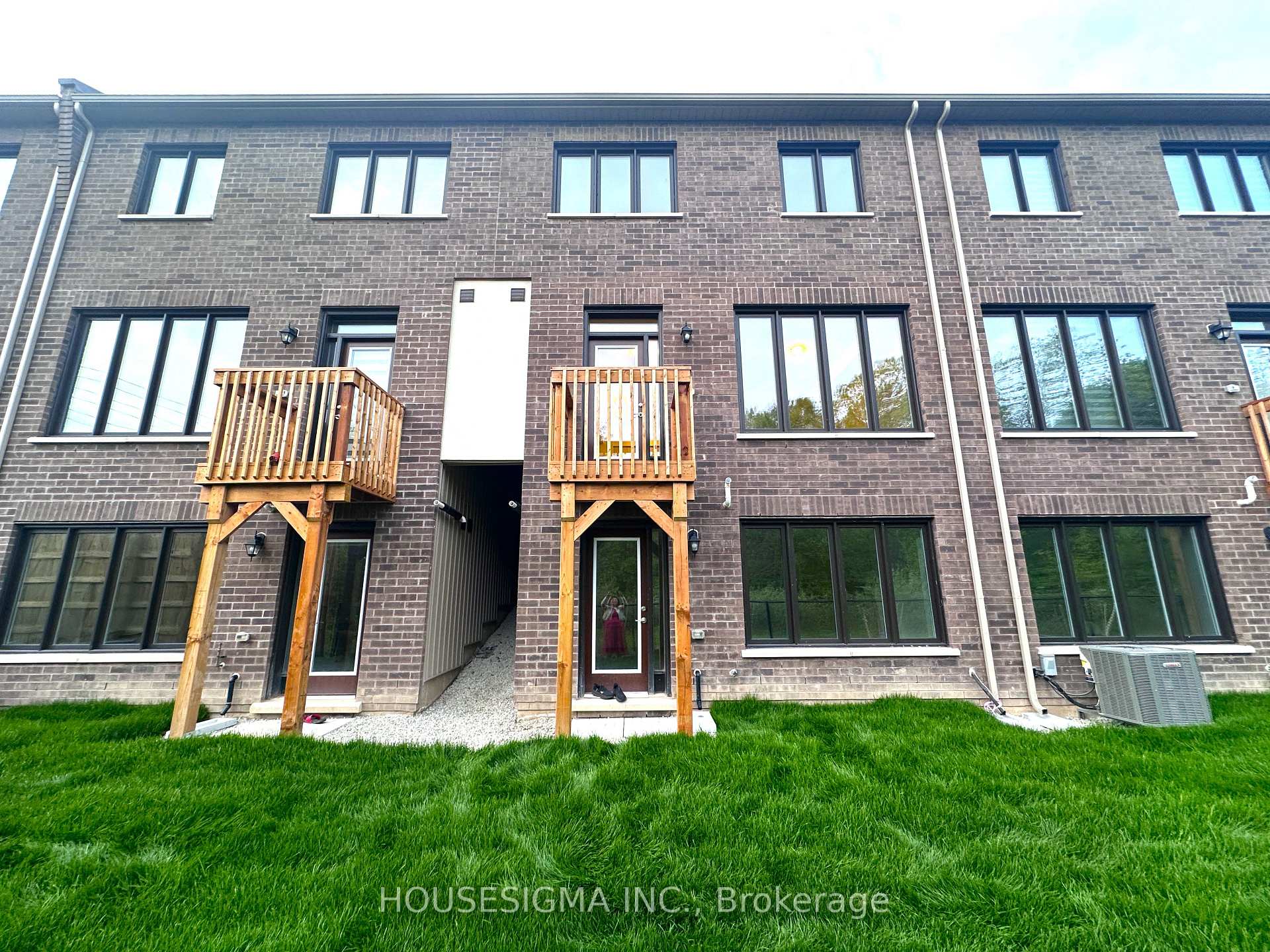 Photo 3 of 549 Celandine Terrace, Milton, Walker — HOMEH