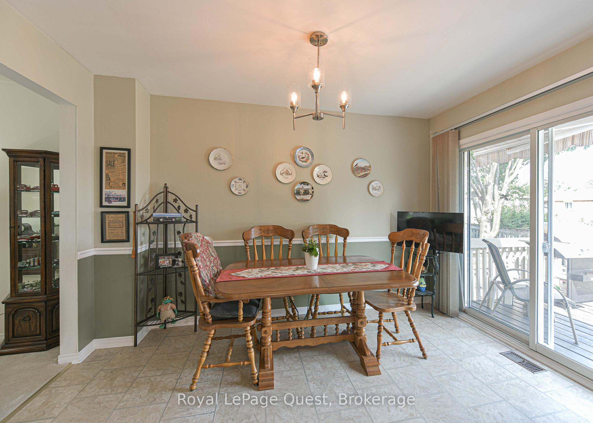 Photo 9 of 4 Chestnut Place, Orillia — HOMEH