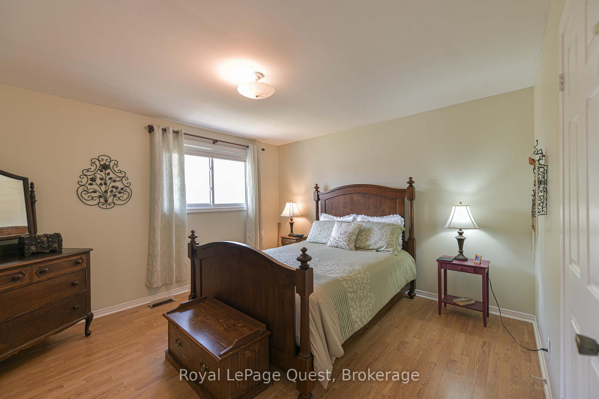 Photo 10 of 4 Chestnut Place, Orillia — HOMEH