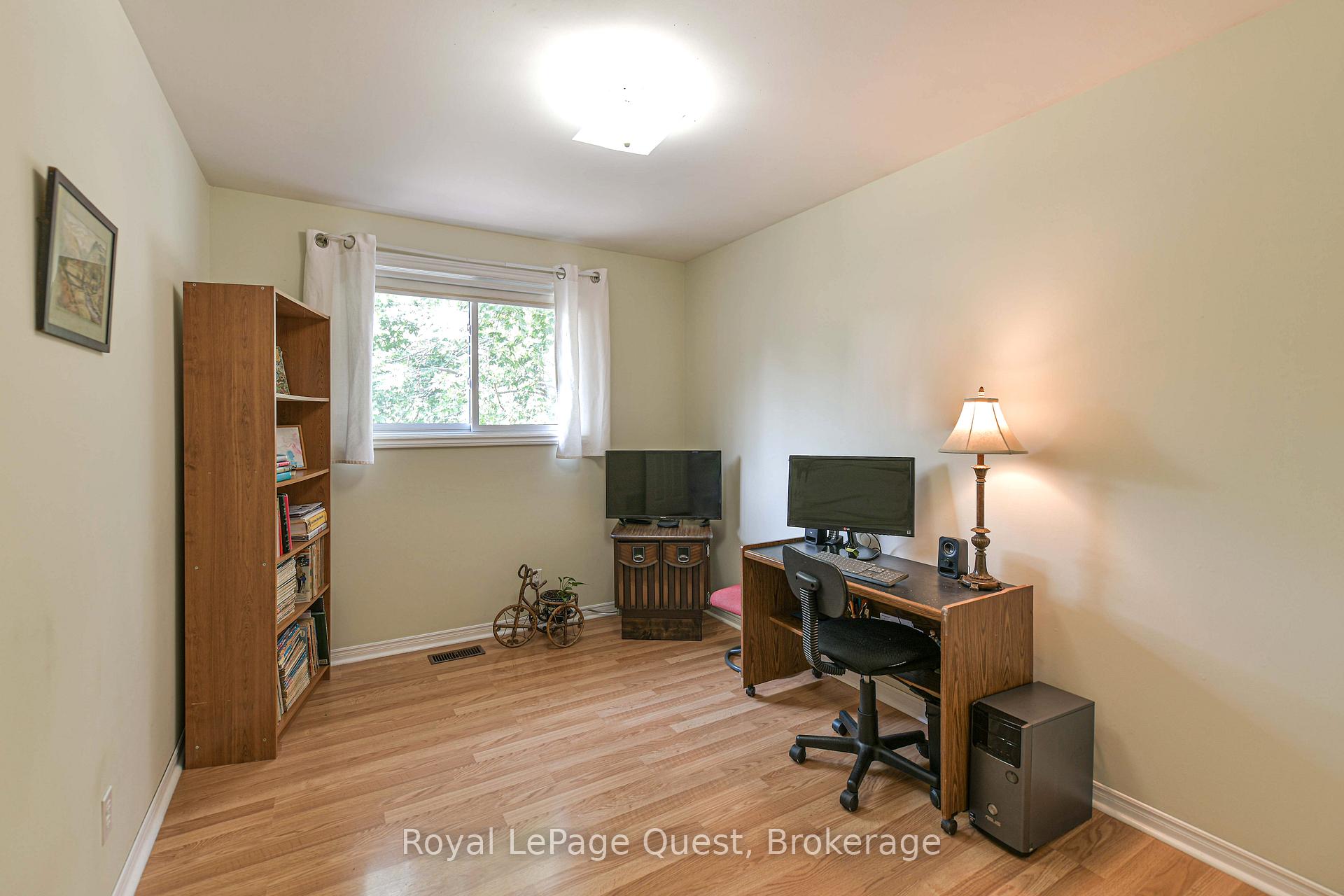 Photo 20 of 4 Chestnut Place, Orillia — HOMEH