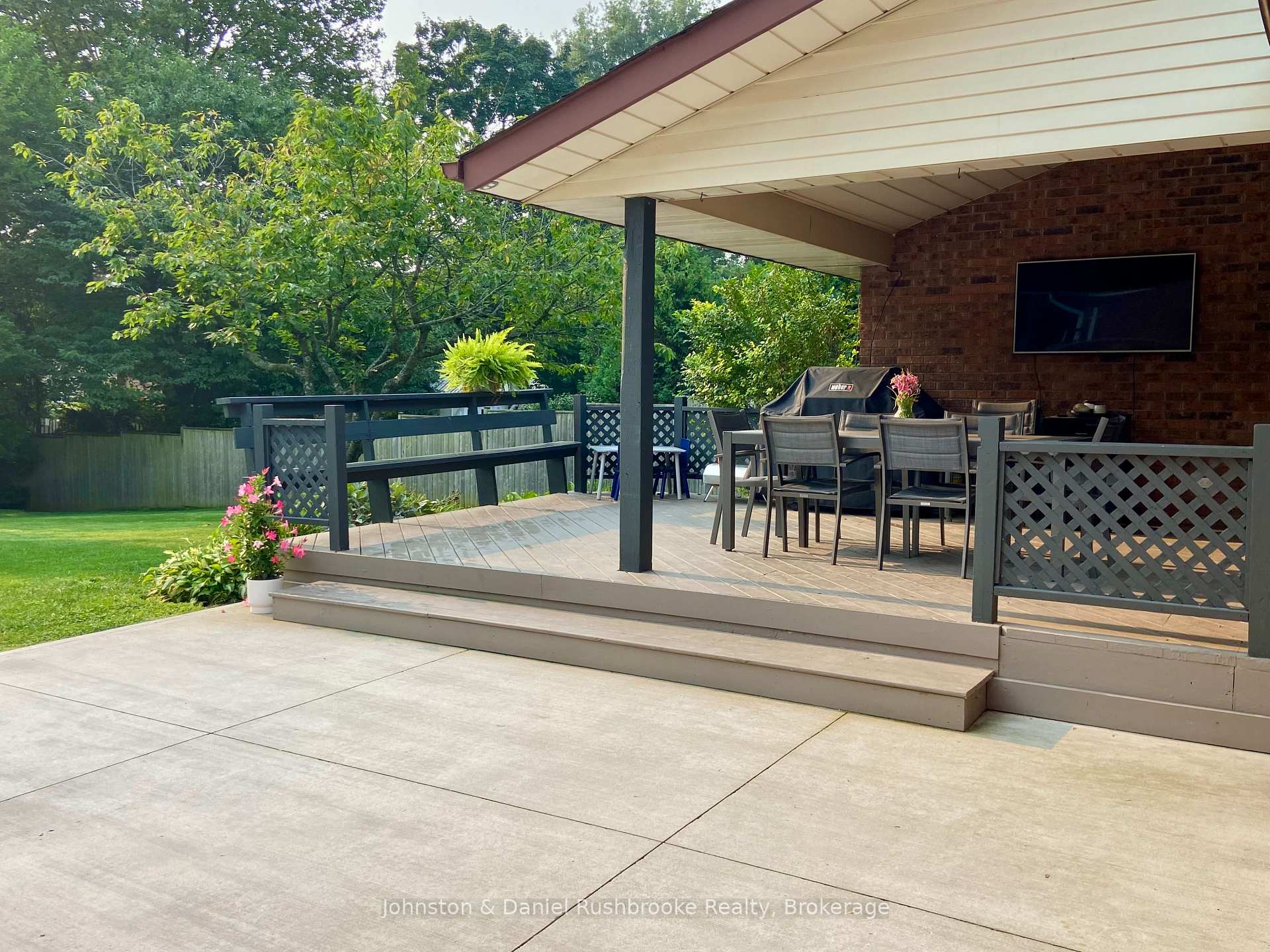 Photo 3 of 15 Fern Gate, Pelham, Fonthill — HOMEH