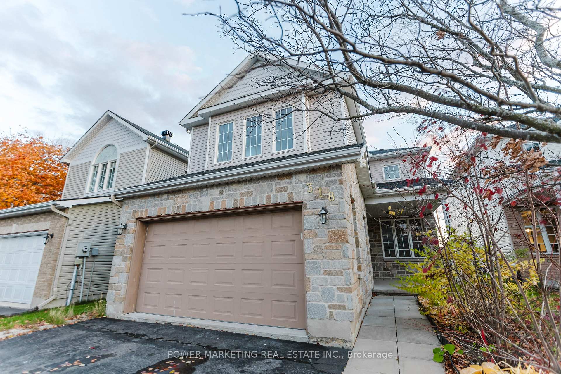 Photo 2 of 318 Rustic Hills Crescent, Ottawa, Springridge/East Village — HOMEH