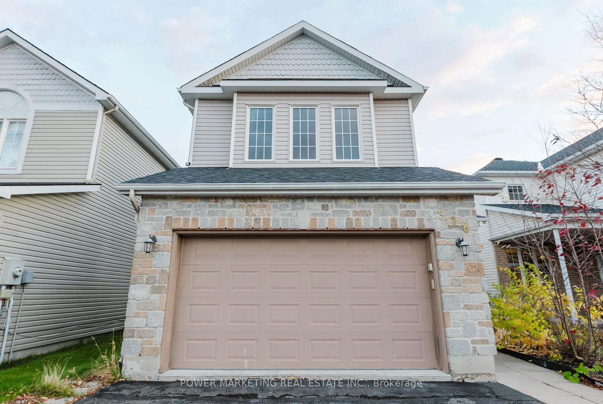Photo 3 of 318 Rustic Hills Crescent, Ottawa, Springridge/East Village — HOMEH