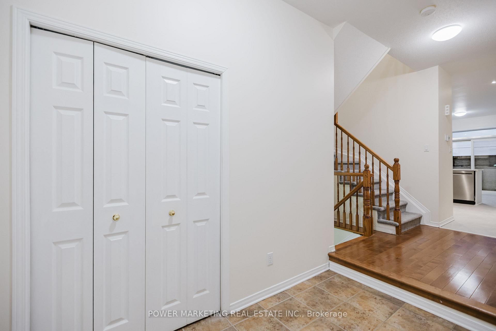 Photo 5 of 318 Rustic Hills Crescent, Ottawa, Springridge/East Village — HOMEH