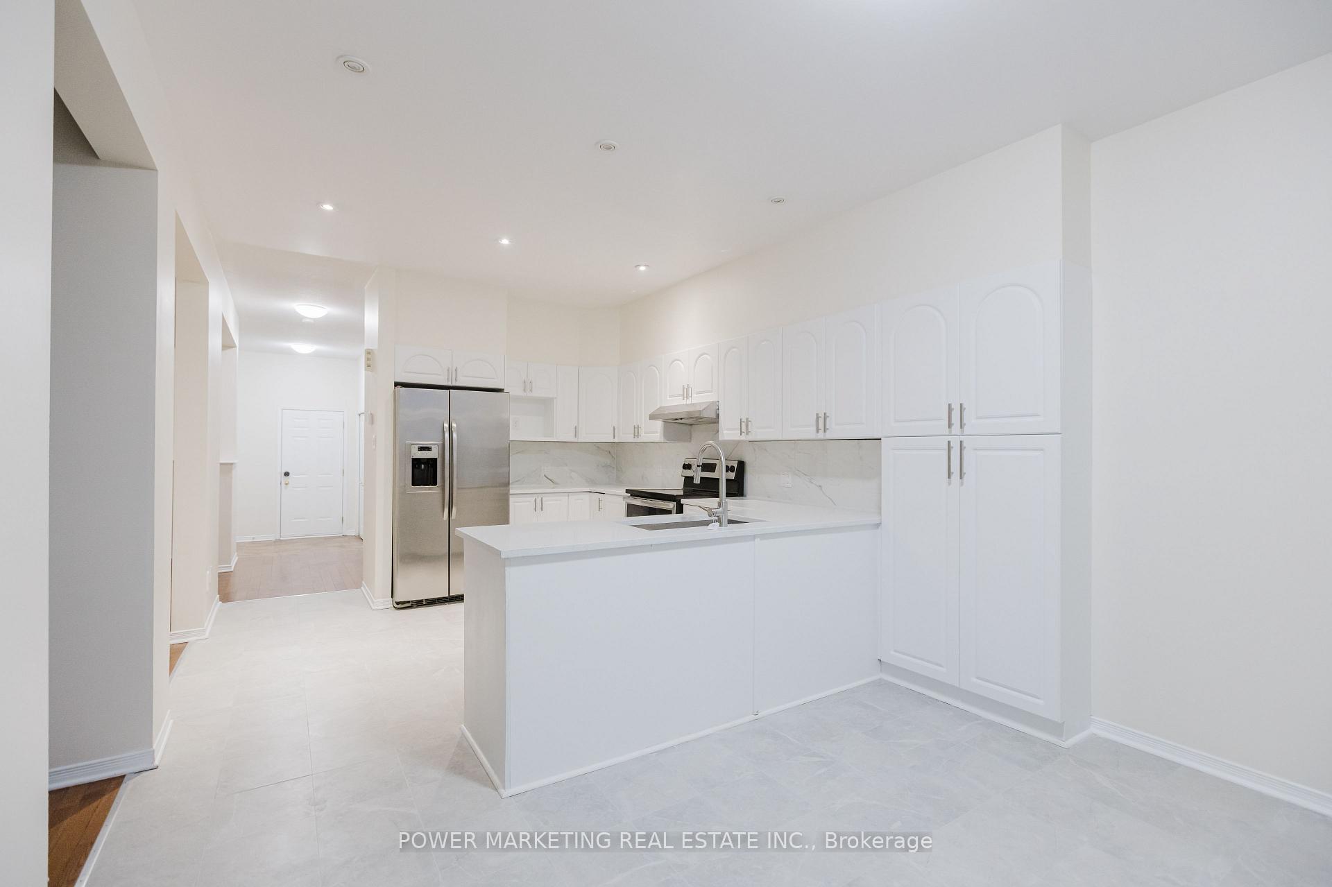 Photo 12 of 318 Rustic Hills Crescent, Ottawa, Springridge/East Village — HOMEH