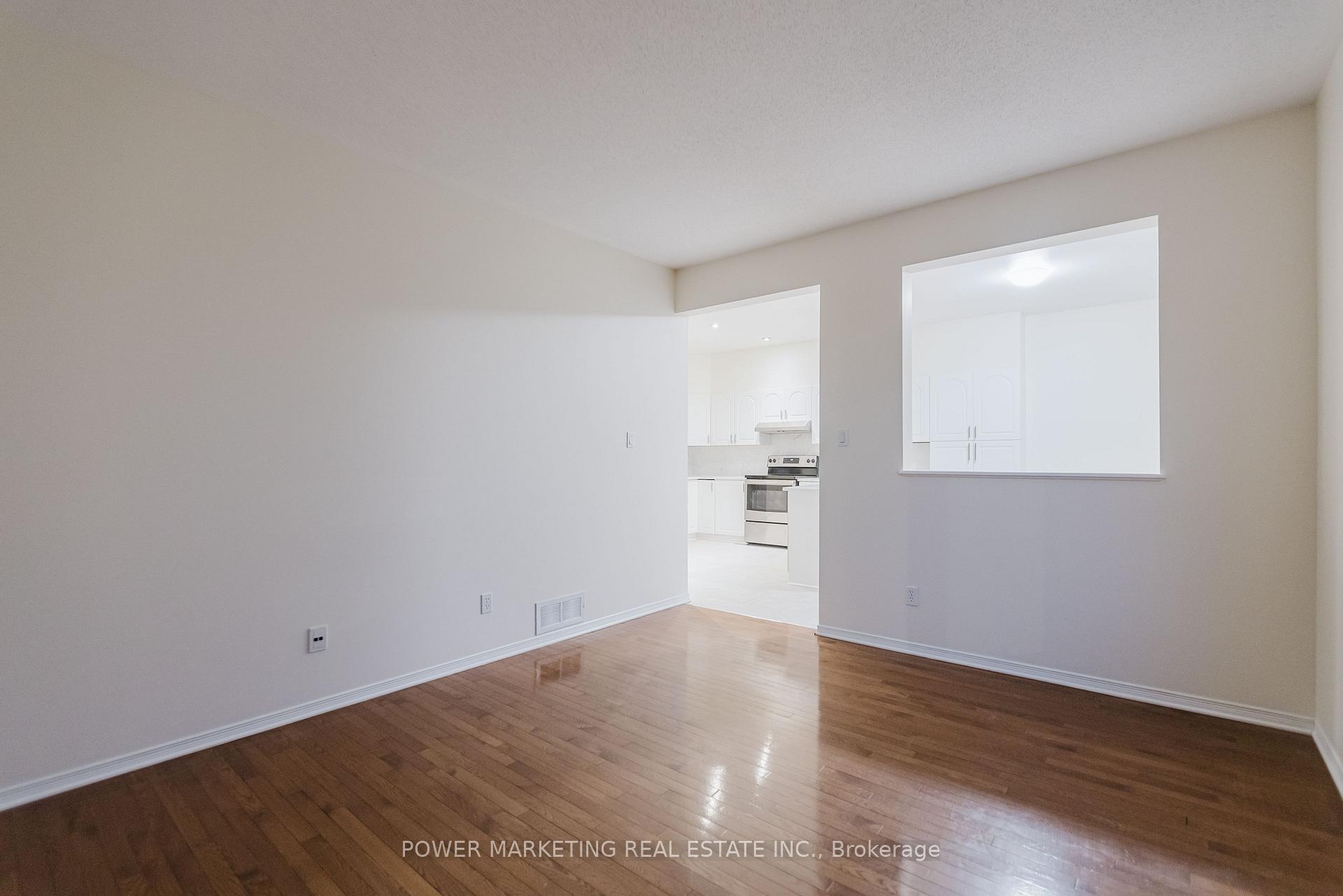 Photo 16 of 318 Rustic Hills Crescent, Ottawa, Springridge/East Village — HOMEH