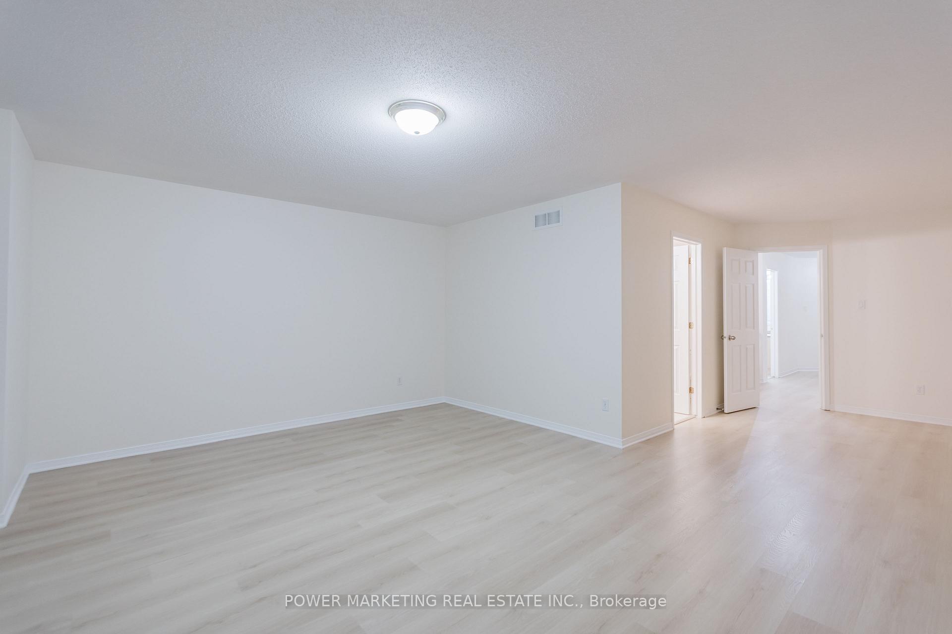 Photo 21 of 318 Rustic Hills Crescent, Ottawa, Springridge/East Village — HOMEH