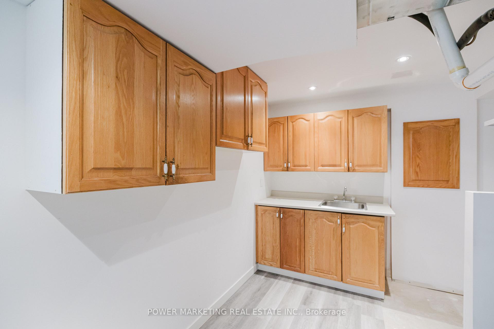 Photo 31 of 318 Rustic Hills Crescent, Ottawa, Springridge/East Village — HOMEH