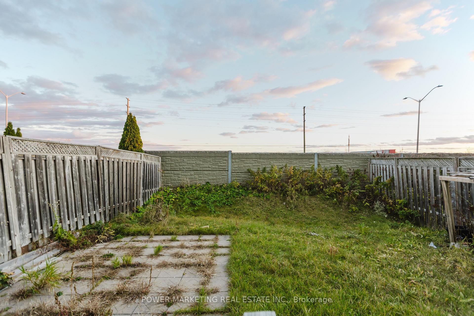 Photo 39 of 318 Rustic Hills Crescent, Ottawa, Springridge/East Village — HOMEH