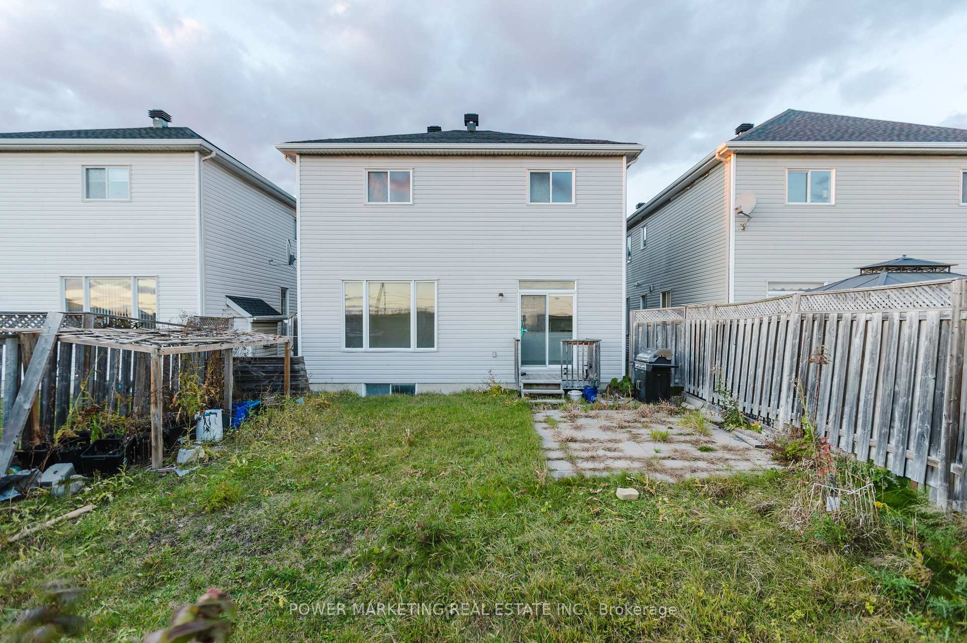 Photo 40 of 318 Rustic Hills Crescent, Ottawa, Springridge/East Village — HOMEH