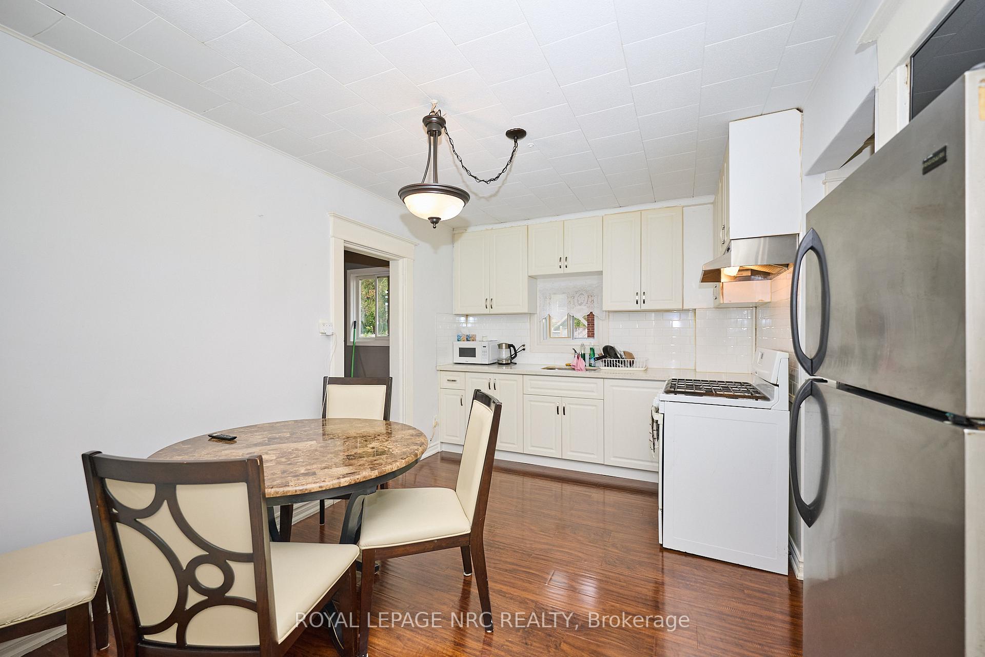 Photo 5 of 6173 Pine Grove Avenue, Niagara Falls, Dorchester — HOMEH