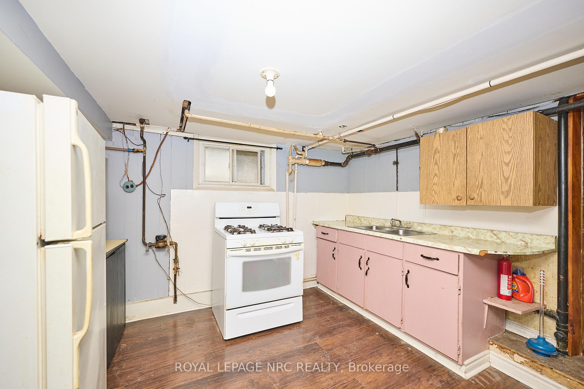Photo 22 of 6173 Pine Grove Avenue, Niagara Falls, Dorchester — HOMEH