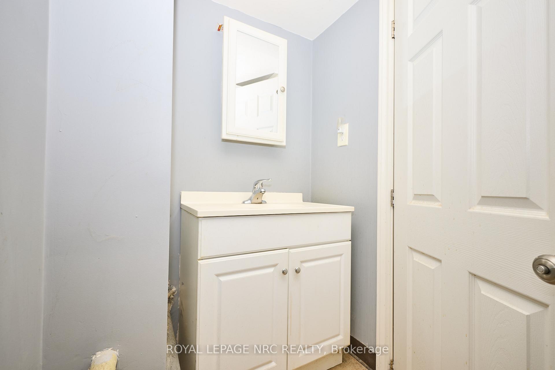 Photo 24 of 6173 Pine Grove Avenue, Niagara Falls, Dorchester — HOMEH