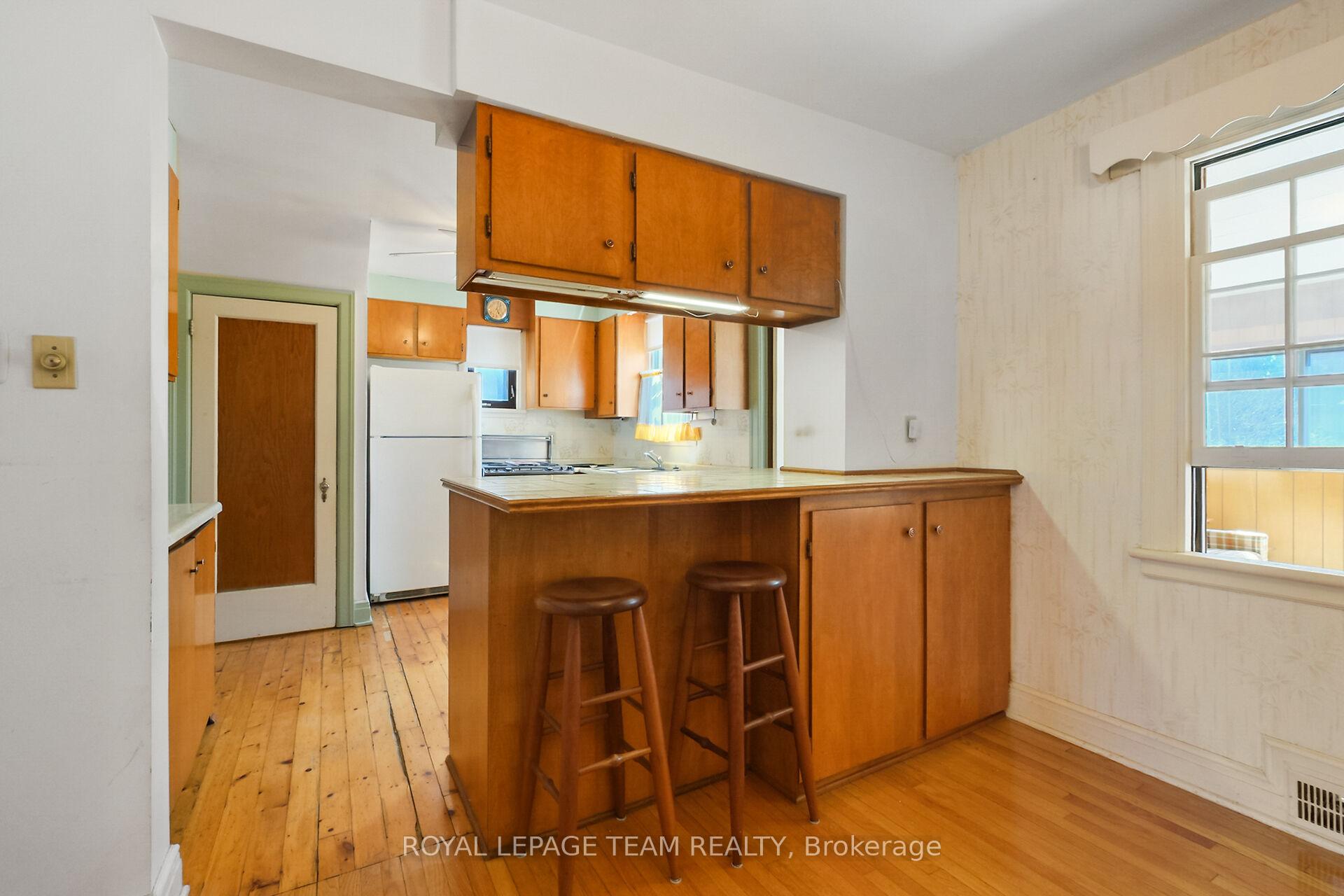 Photo 11 of 6 King George Street, Ottawa, Overbrook — HOMEH