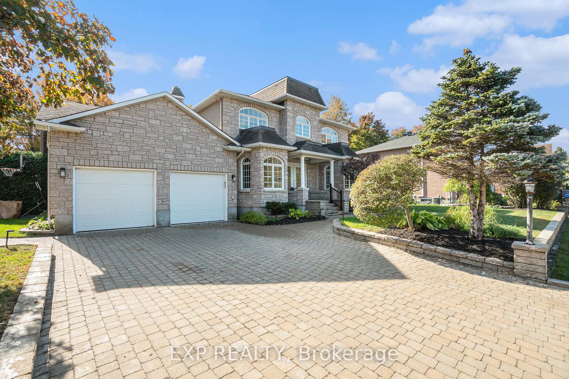 Photo 3 of 150 Topaze Avenue, Ottawa, Navan — HOMEH