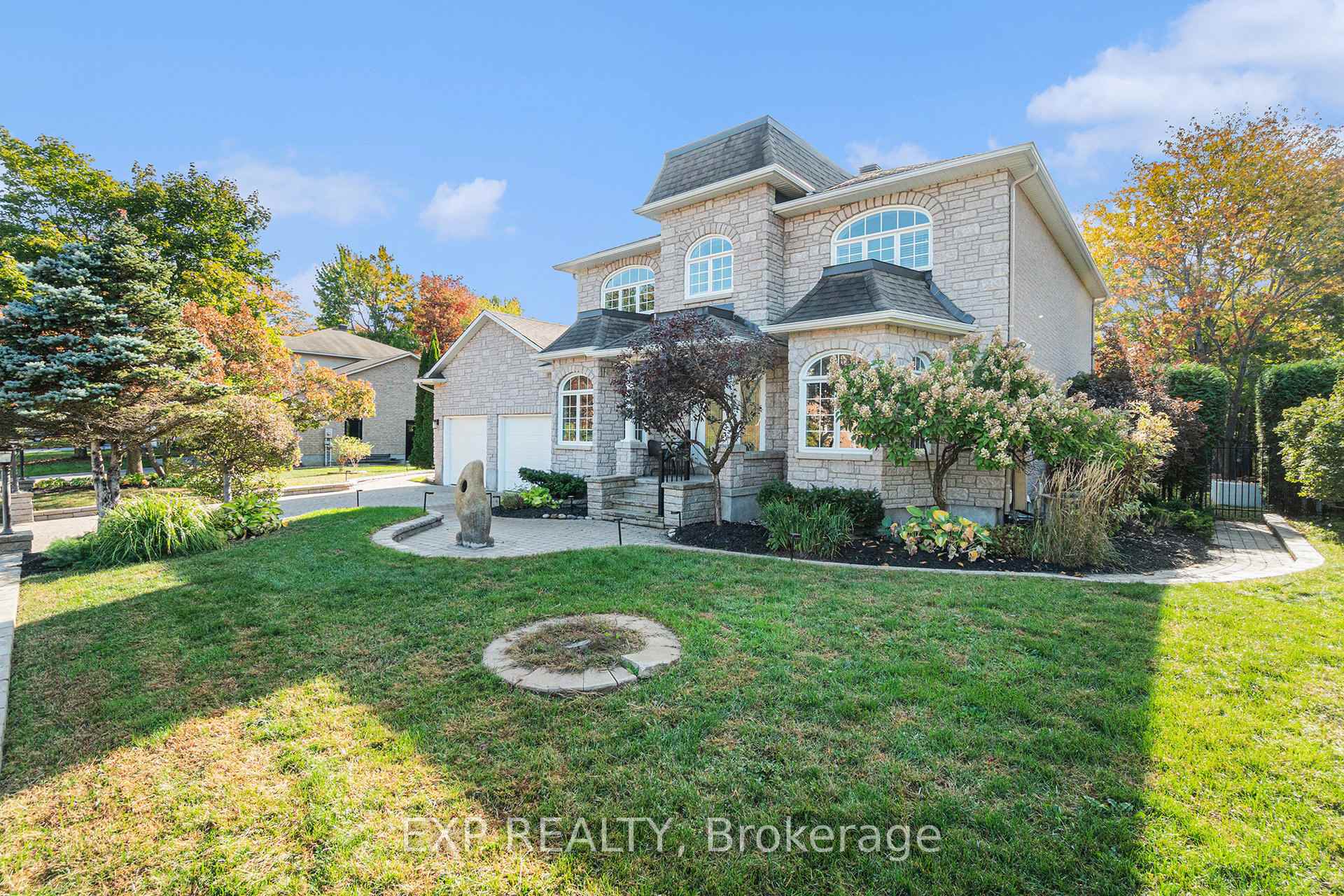 Photo 4 of 150 Topaze Avenue, Ottawa, Navan — HOMEH