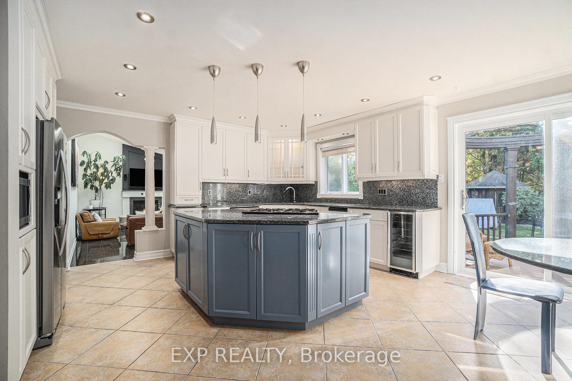 Photo 11 of 150 Topaze Avenue, Ottawa, Navan — HOMEH