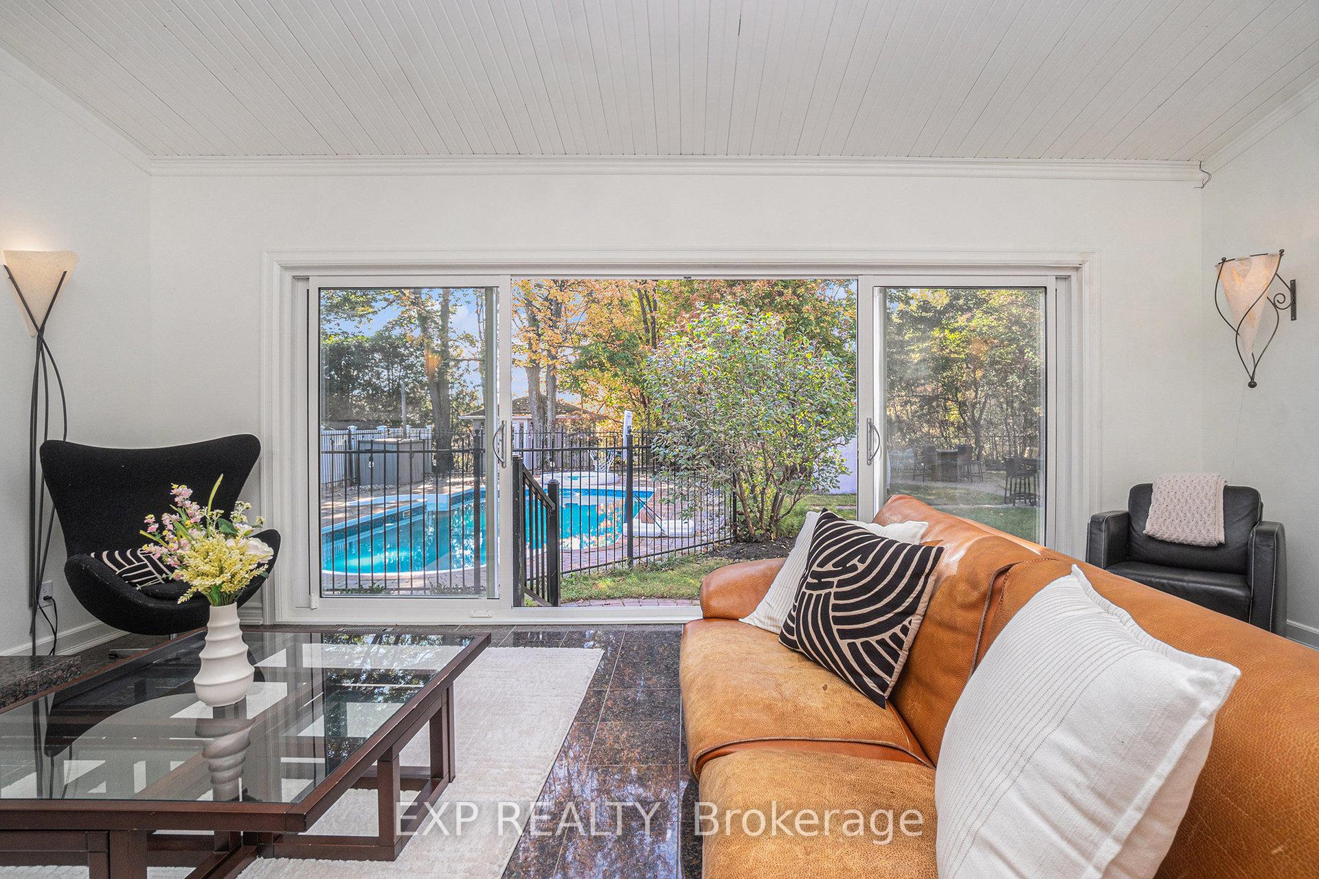 Photo 17 of 150 Topaze Avenue, Ottawa, Navan — HOMEH