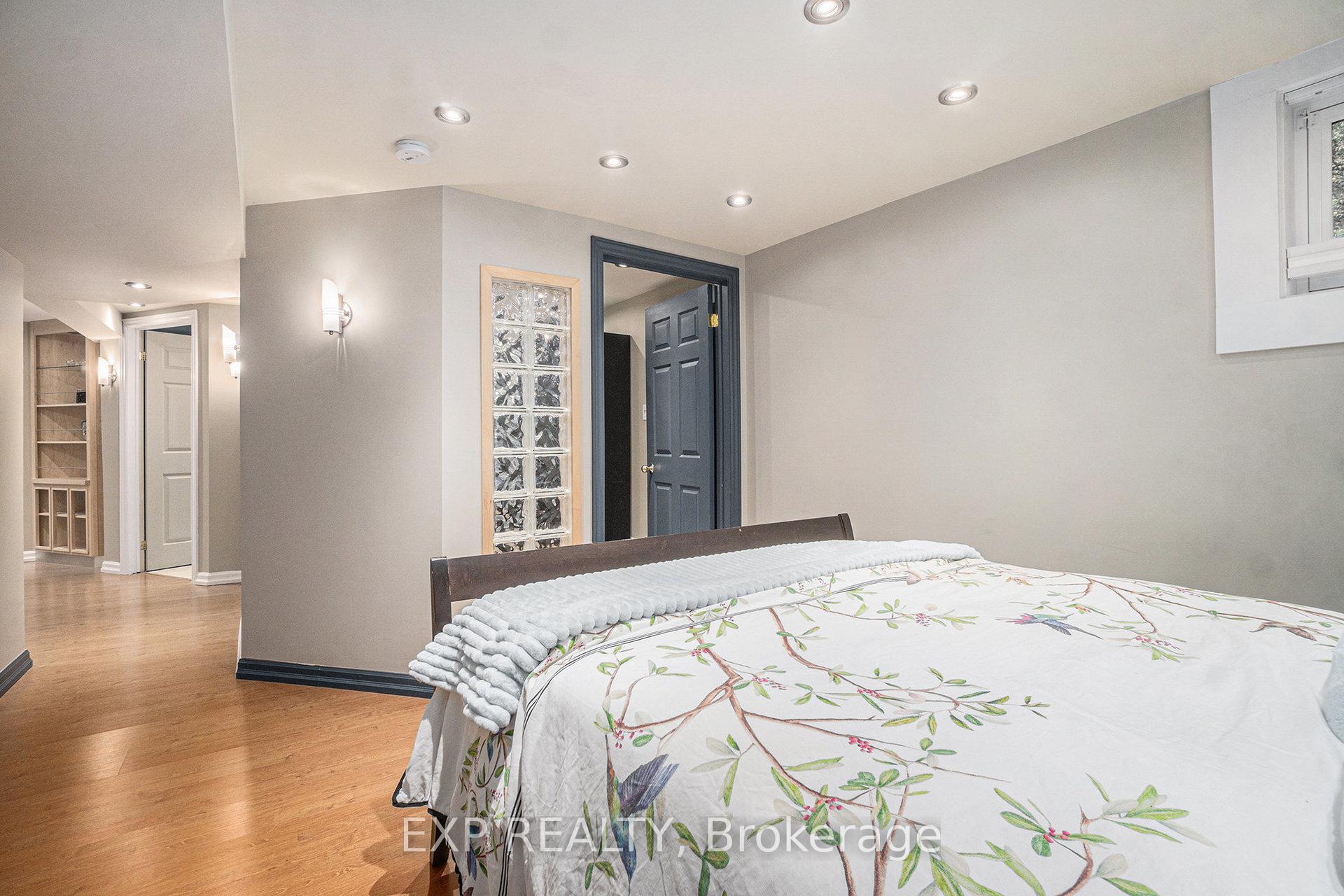Photo 35 of 150 Topaze Avenue, Ottawa, Navan — HOMEH
