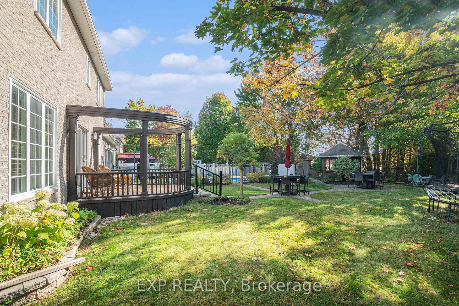 Photo 40 of 150 Topaze Avenue, Ottawa, Navan — HOMEH