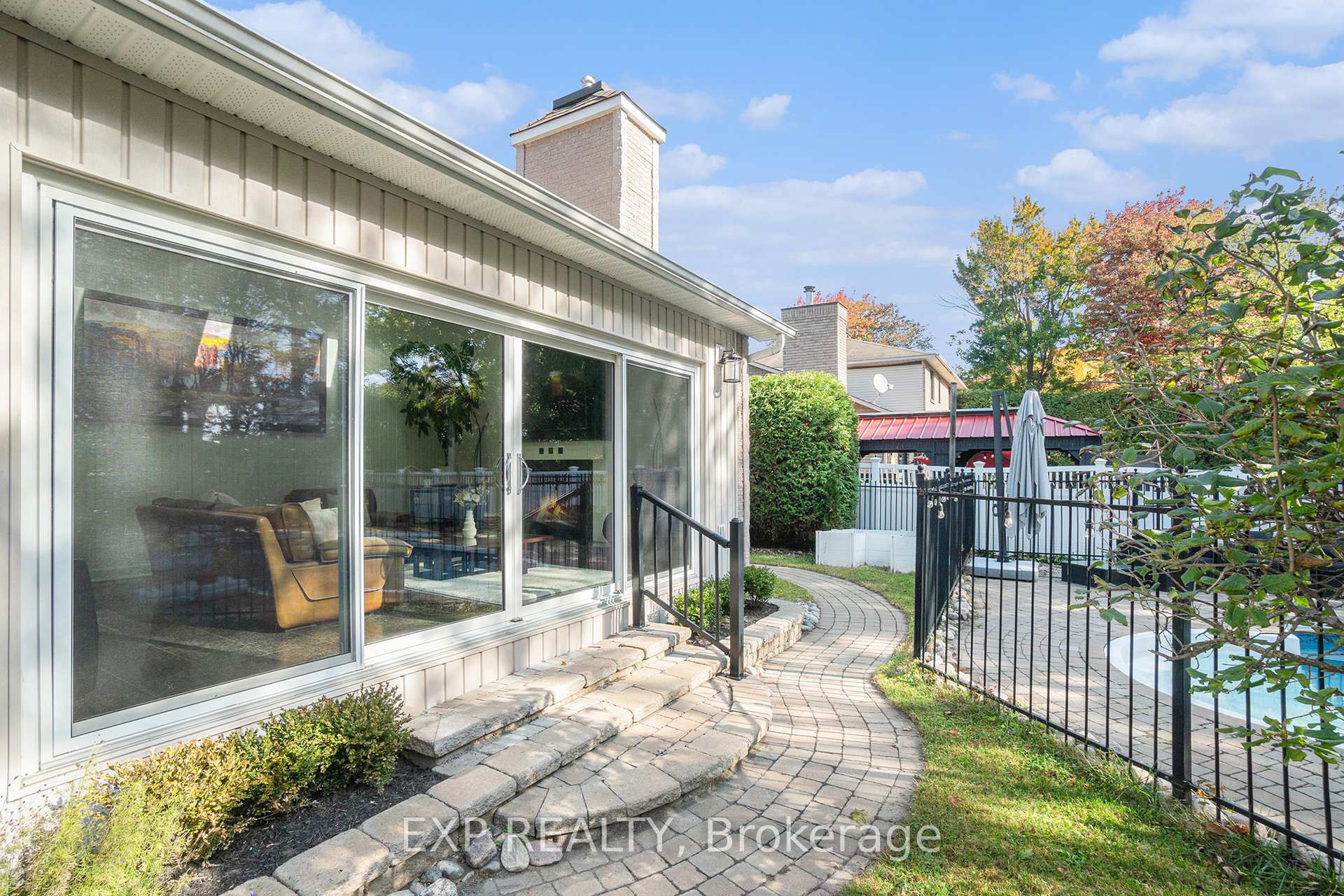Photo 42 of 150 Topaze Avenue, Ottawa, Navan — HOMEH