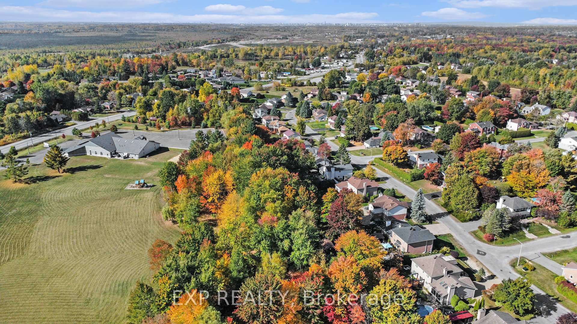 Photo 47 of 150 Topaze Avenue, Ottawa, Navan — HOMEH