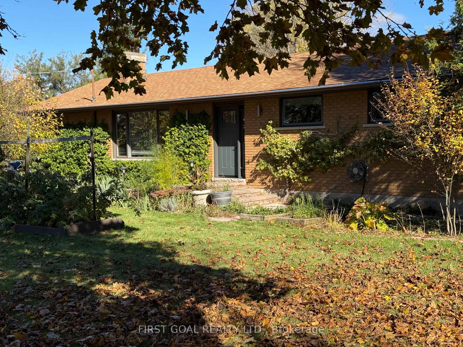 Photo 23 of 2057 Sideroad 18 Side Road, New Tecumseth, Rural New Tecumseth — HOMEH