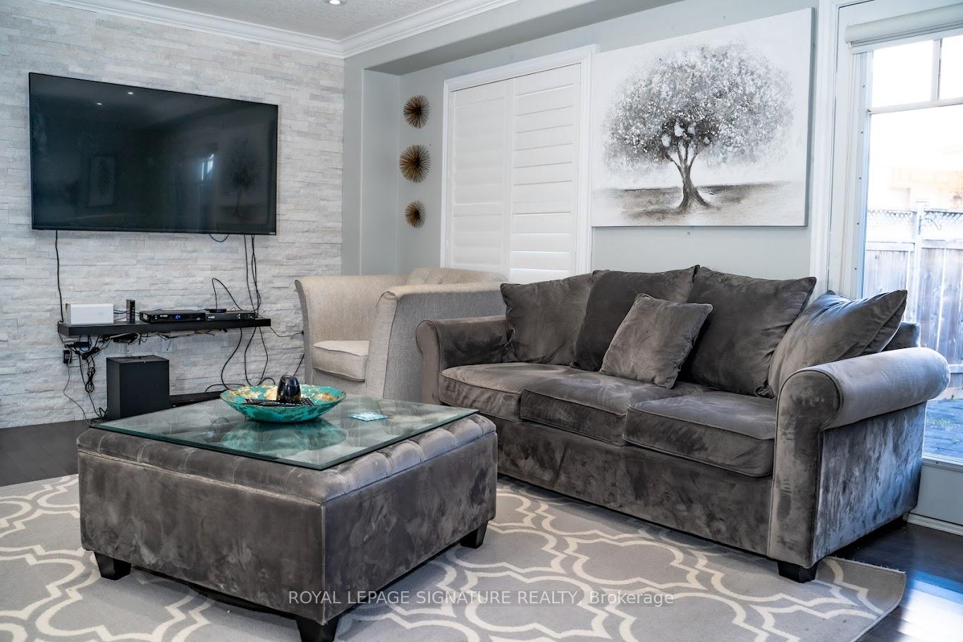 Photo 5 of 111 Preston Drive, Orangeville — HOMEH