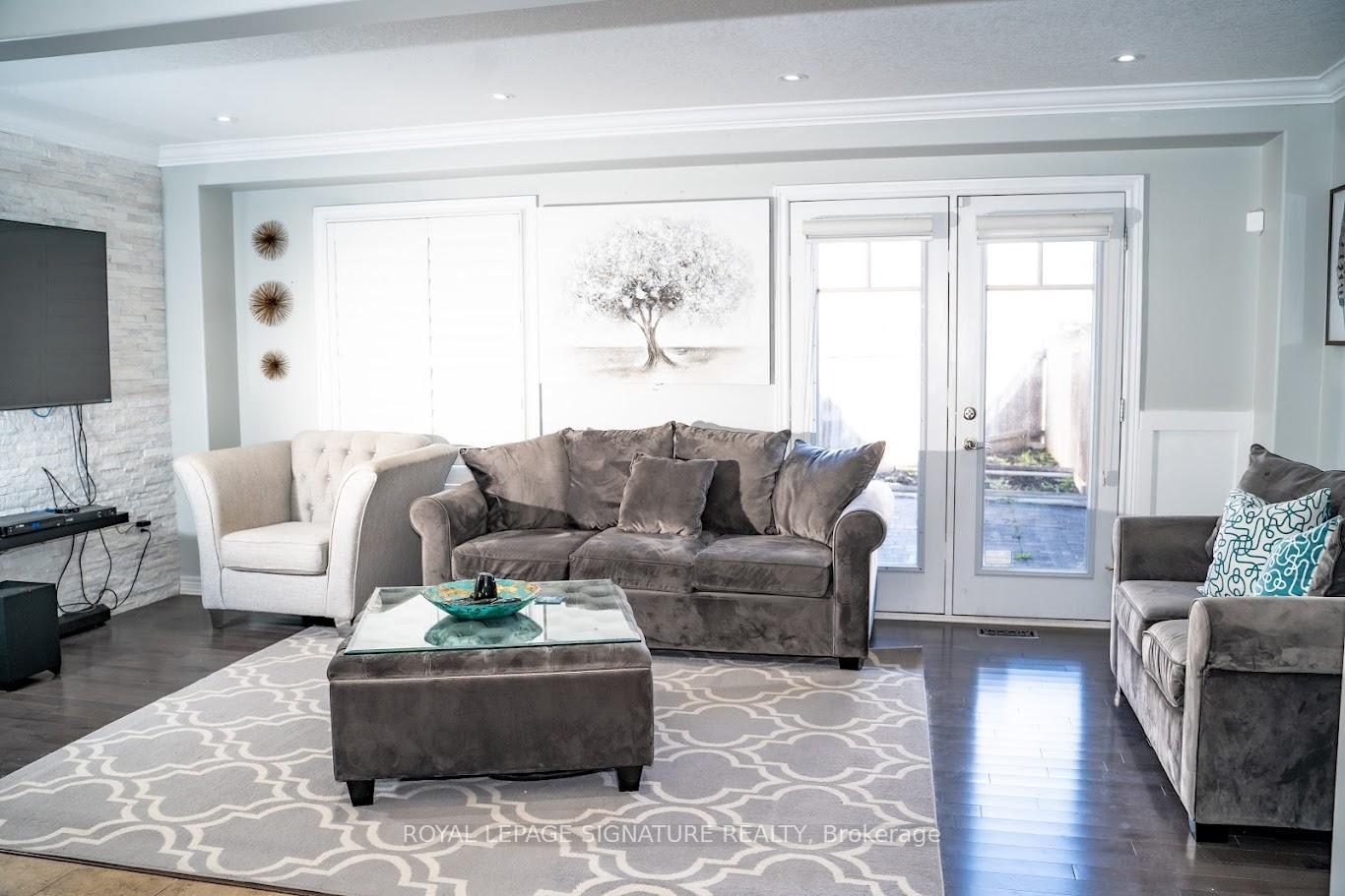 Photo 6 of 111 Preston Drive, Orangeville — HOMEH