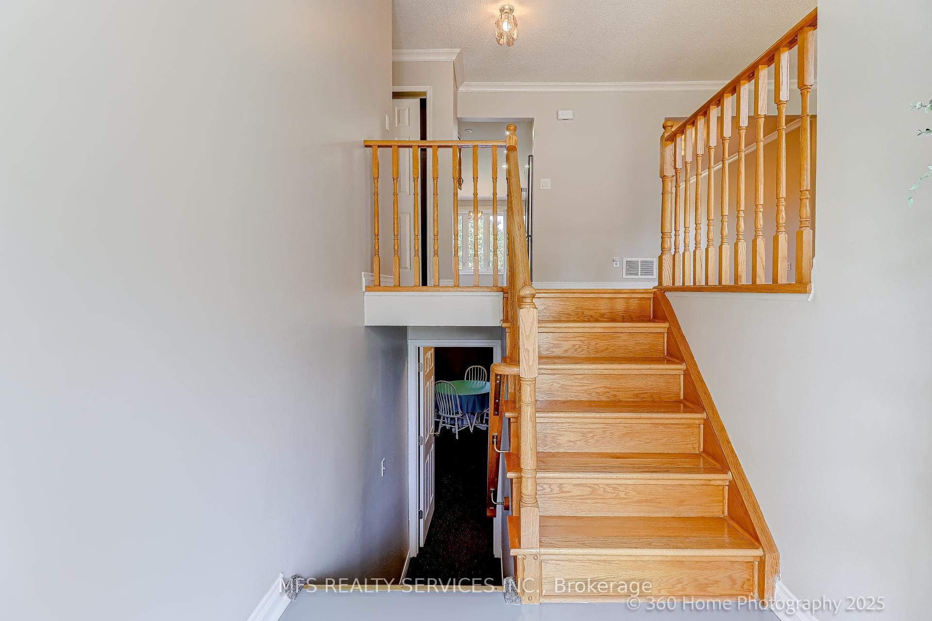 Photo 34 of 286 Seneca Avenue, Oshawa, Samac — HOMEH