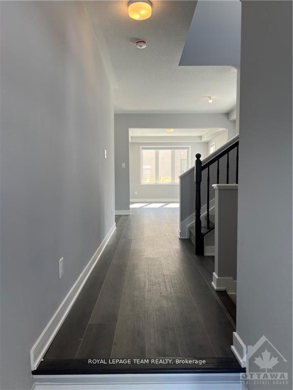 Photo 2 of 2119 Winsome Terrace, Ottawa, Fallingbrook/Gardenway South — HOMEH