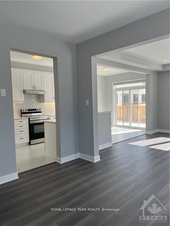 Photo 15 of 2119 Winsome Terrace, Ottawa, Fallingbrook/Gardenway South — HOMEH